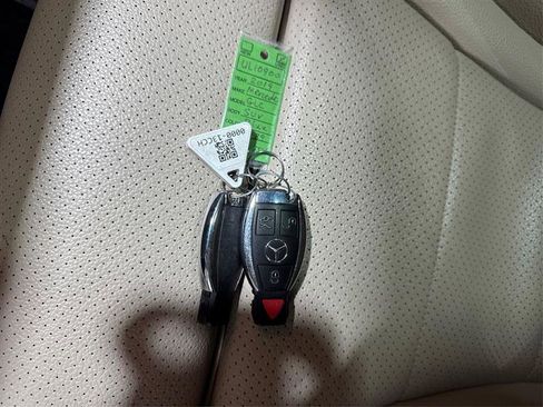 Used 2019 Mercedes-Benz GLC 300 4MATIC image 28