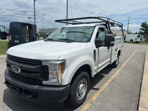 Used 2019 Ford F350 XL w/ Power Equipment Group RWD image 10