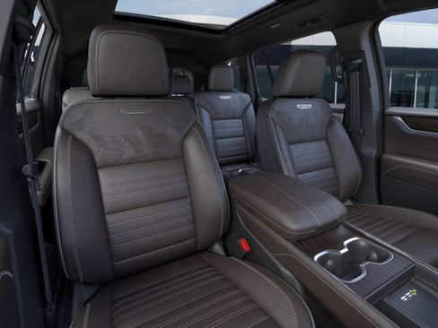 New 2026 GMC Acadia Denali Ultimate FWD image 17