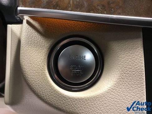 Used 2016 Mercedes-Benz E 350 4MATIC Sedan image 49