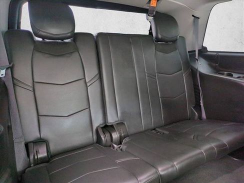 Used 2015 Cadillac Escalade Luxury RWD image 23