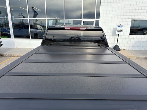 Used 2025 GMC Sierra 1500 Elevation image 6