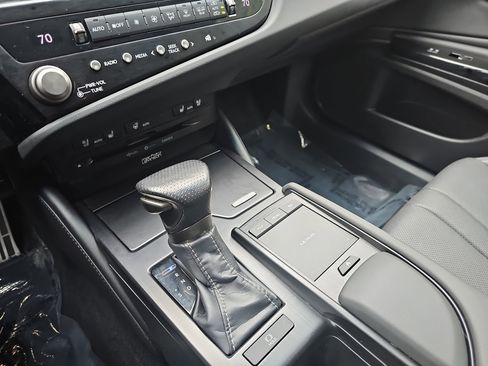 Used 2022 Lexus ES 350 F Sport image 25