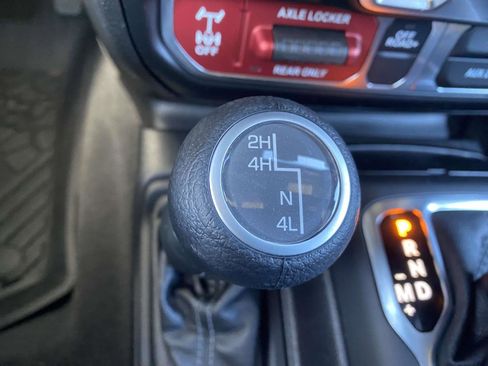 Certified 2025 Jeep Gladiator Mojave w/ Safety Group image 42