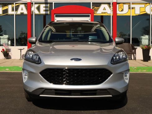 Used 2020 Ford Escape Titanium AWD/4WD image 2