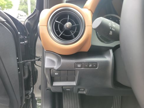 Used 2024 Lexus IS 300 w/ Comfort Package RWD image 19