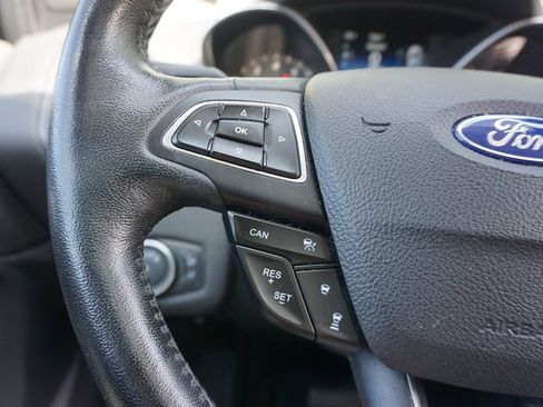 Used 2019 Ford Escape SEL image 8