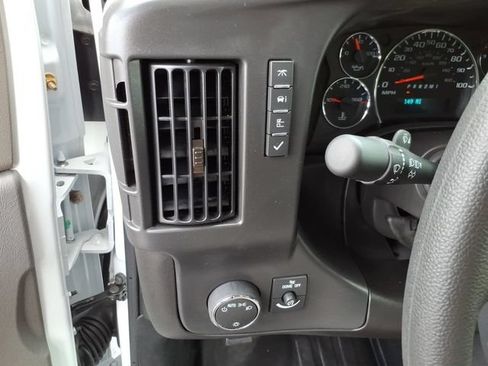 New 2026 Chevrolet Express 4500 w/ Power Convenience Package RWD image 9