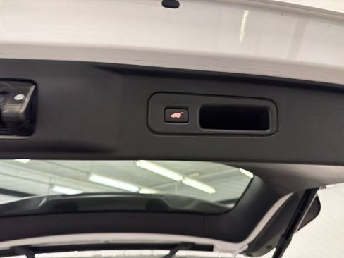 Used 2025 Honda Pilot EX-L image 21