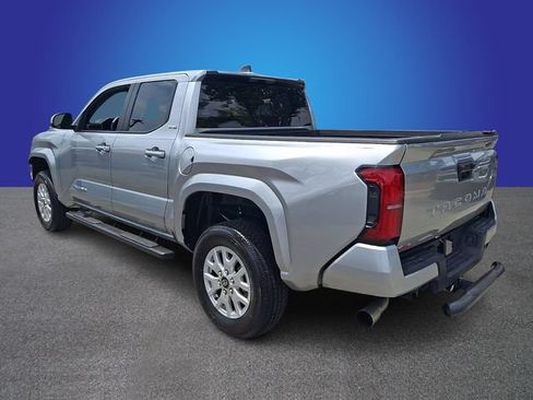Used 2025 Toyota Tacoma SR5 RWD image 6