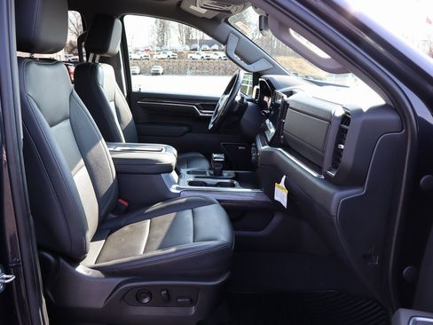 Used 2022 Chevrolet Silverado 1500 LTZ image 18