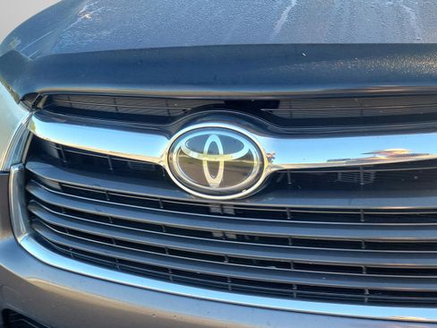 Used 2015 Toyota Highlander Limited Platinum image 11