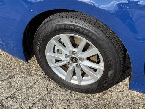 Used 2025 Toyota Camry LE image 10