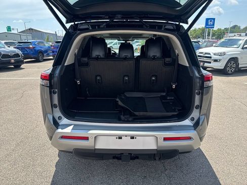 Used 2023 Nissan Pathfinder SL w/ SL Premium Package AWD/4WD image 9