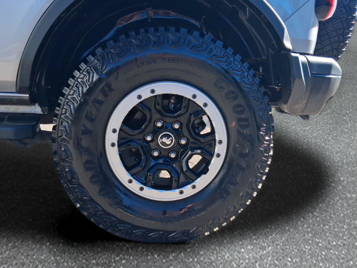 Certified 2024 Ford Bronco Badlands w/ Sasquatch Package AWD/4WD image 7