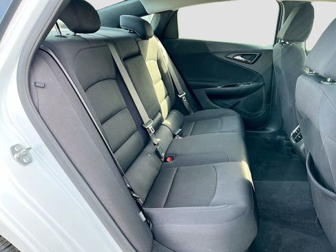 Used 2025 Chevrolet Malibu LT FWD image 32