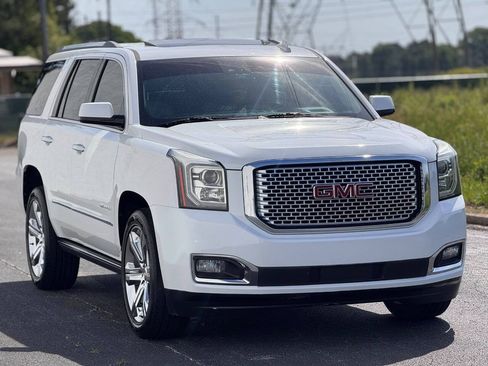 Used 2017 GMC Yukon Denali w/ Open Road Package RWD image 4