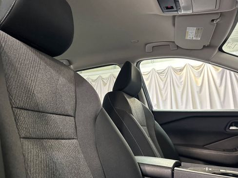 Certified 2024 Nissan Rogue SV image 19