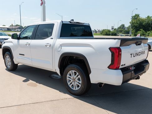 New 2026 Toyota Tundra SR5 AWD/4WD image 17