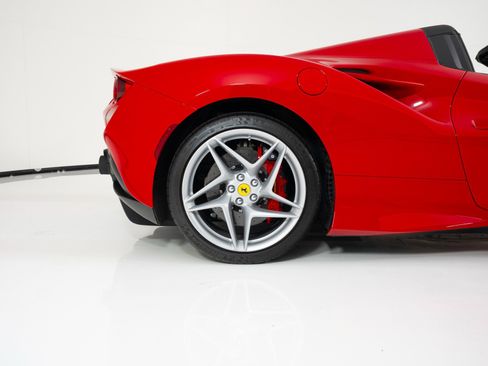 Used 2021 Ferrari F8 Tributo image 14