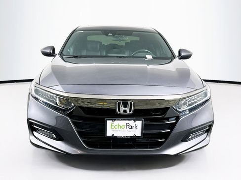 Used 2018 Honda Accord Sport image 2