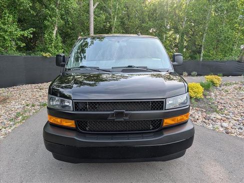 Used 2021 Chevrolet Express 2500 w/ Driver Convenience Package RWD image 8