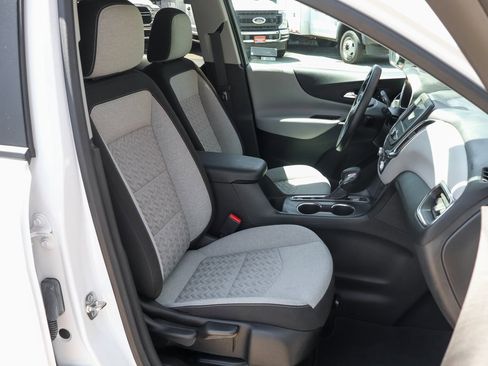 Used 2024 Chevrolet Equinox LS image 38