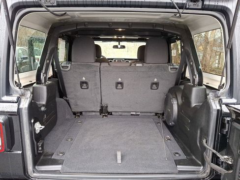 Used 2022 Jeep Wrangler Unlimited Sport image 28