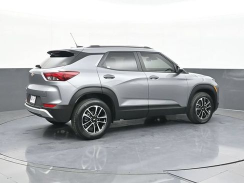 New 2026 Chevrolet TrailBlazer LT w/ Convenience Package FWD image 11