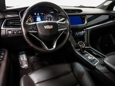 Used 2022 Cadillac XT6 Premium Luxury w/ Technology Package FWD image 14