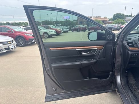 Used 2020 Honda CR-V Touring image 9
