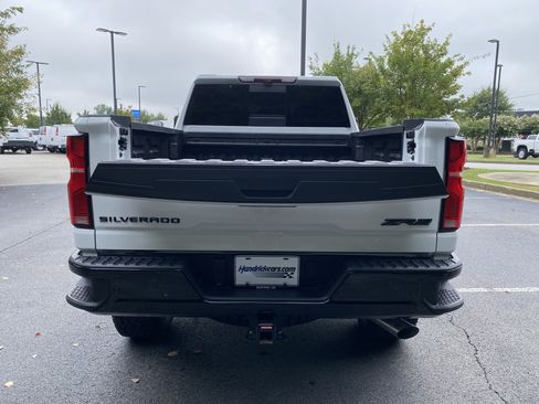 Used 2026 Chevrolet Silverado 2500 ZR2 w/ LPO, Dark Essentials Package AWD/4WD image 11