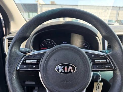 Used 2022 Kia Sportage LX AWD/4WD image 14