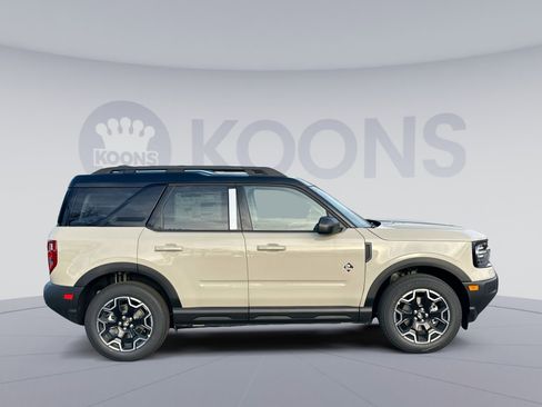 New 2025 Ford Bronco Sport Outer Banks image 8