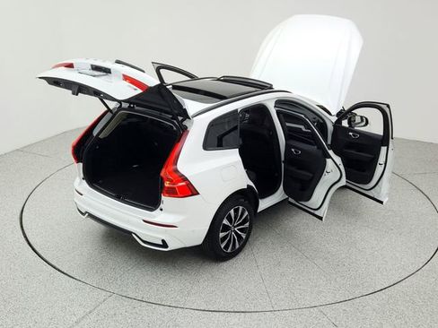 Certified 2025 Volvo XC60 B5 Plus image 35
