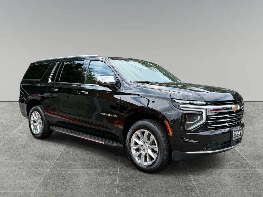 Used 2026 Chevrolet Suburban Premier AWD/4WD image 9