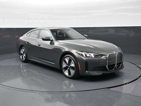 New 2026 BMW i4 eDrive40 w/ Premium Package RWD image 3