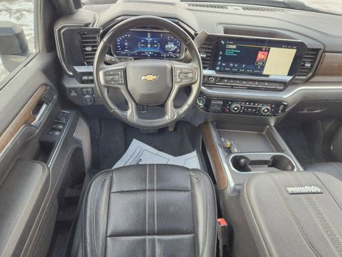 Used 2024 Chevrolet Silverado 2500 High Country w/ High Country Premium Package image 32