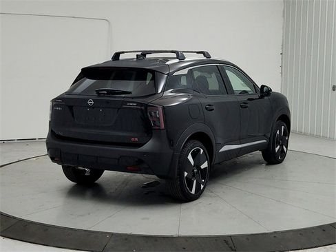 New 2026 Nissan Kicks SR image 7