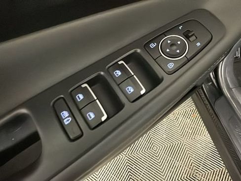 Used 2023 Hyundai Santa Fe SEL w/ Premium Package FWD image 11
