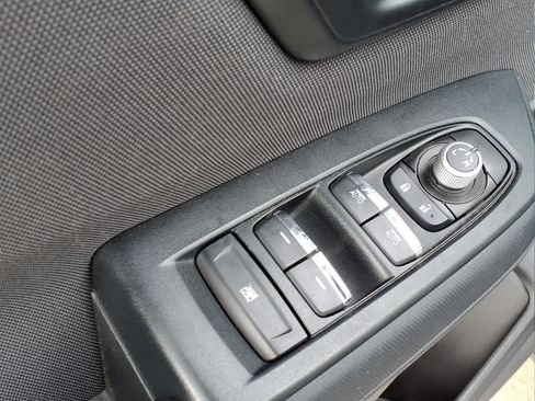 Used 2025 Subaru Forester Premium AWD/4WD image 12