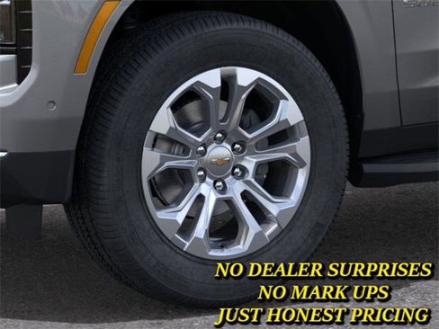 New 2026 Chevrolet Suburban LT w/ Comfort Package image 9