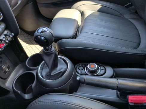 Used 2021 MINI Cooper S w/ Driver Assistance Package image 18