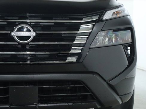 Certified 2026 Nissan Rogue SV image 8