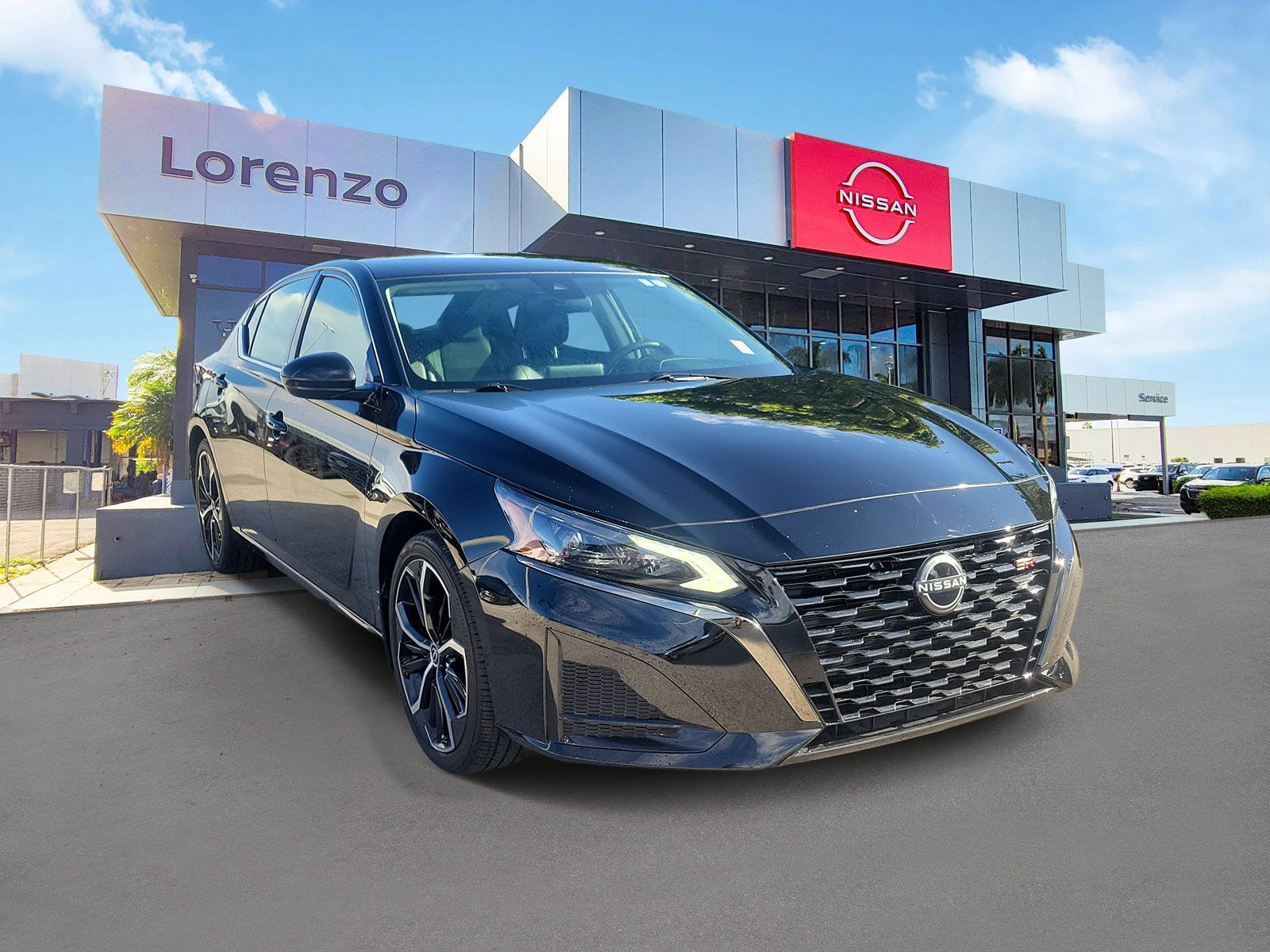 Used 2024 Nissan Altima 2.5 SR FWD image 3
