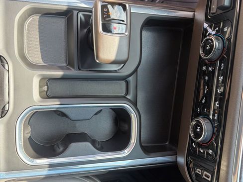Used 2024 Chevrolet Silverado 1500 LTZ AWD/4WD image 26