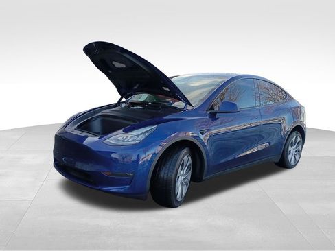 Used 2023 Tesla Model Y Long Range image 29