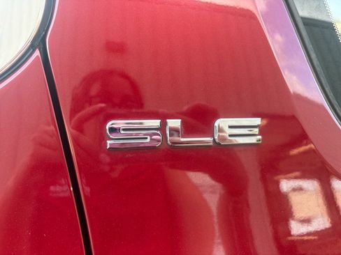 Used 2018 GMC Acadia SLE FWD image 29