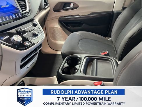 Used 2017 Chrysler Pacifica Touring Plus w/ Tire & Wheel Group image 31