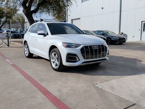 Certified 2023 Audi Q5 Premium w/ Convenience Package image 2